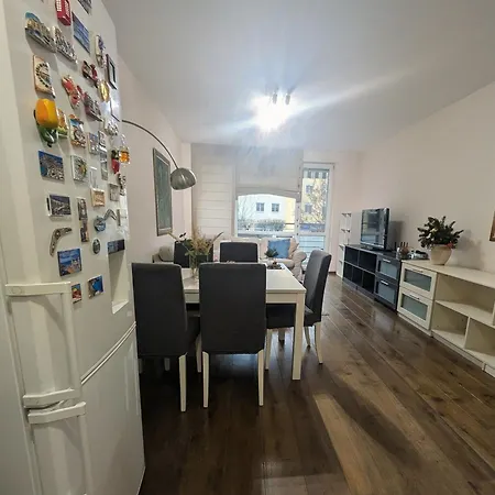 Apartment Modern In Near Center