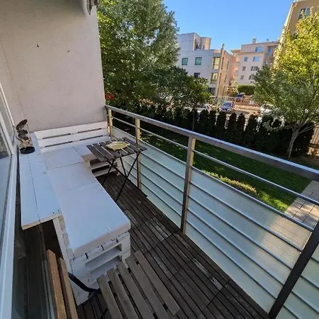 Modern Apartment Near City Center Szófia