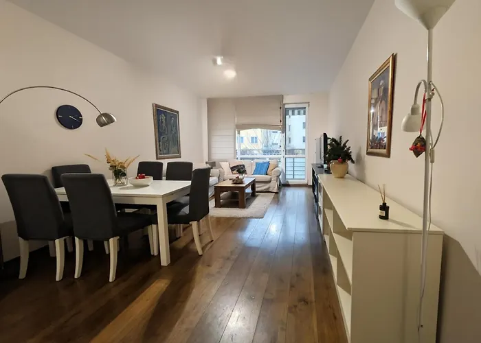 Modern In Near Center Appartement *