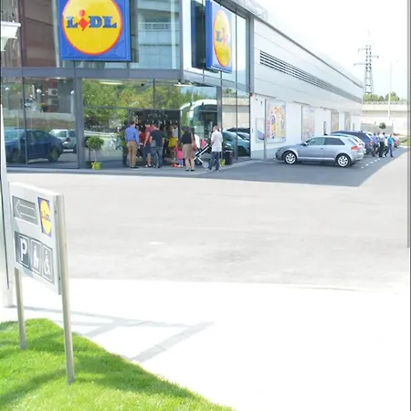 Modern In Near Center Апартаменты София