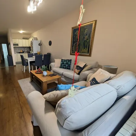 Apartment Cozy Artistic - Metro & Free Parking *