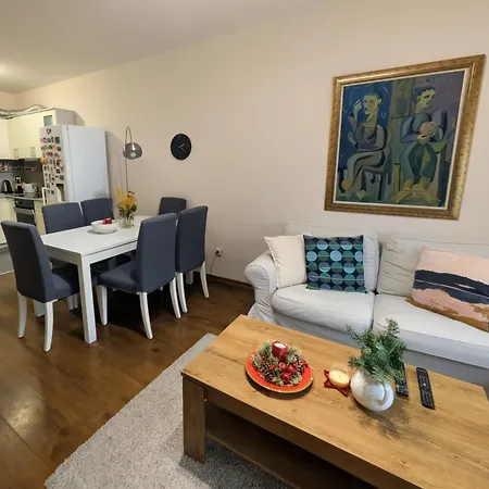 Modern In Near Center Апартаменты София