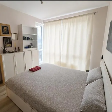Modern Near Center Apartmán
