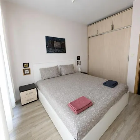 Modern Near Center Apartmán *