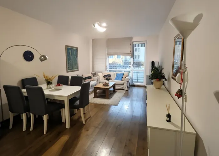 Διαμέρισμα Modern In Near Center *