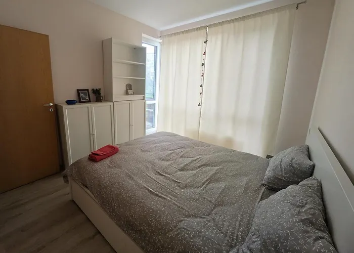 Modern In Near Center *