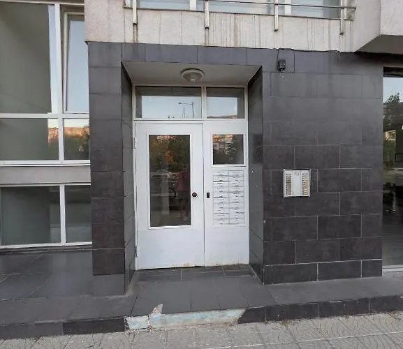 Modern In Near Center Διαμέρισμα Σόφια